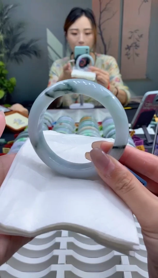 未镶嵌手镯翡翠000086235