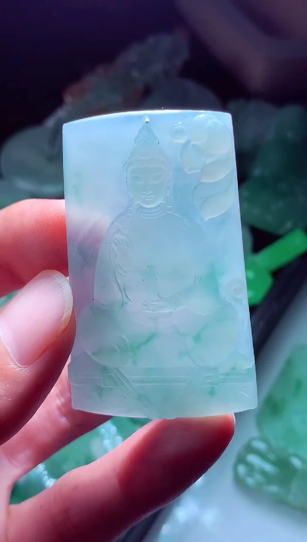 未镶嵌定制翡翠胡**?翡翠毛货定制