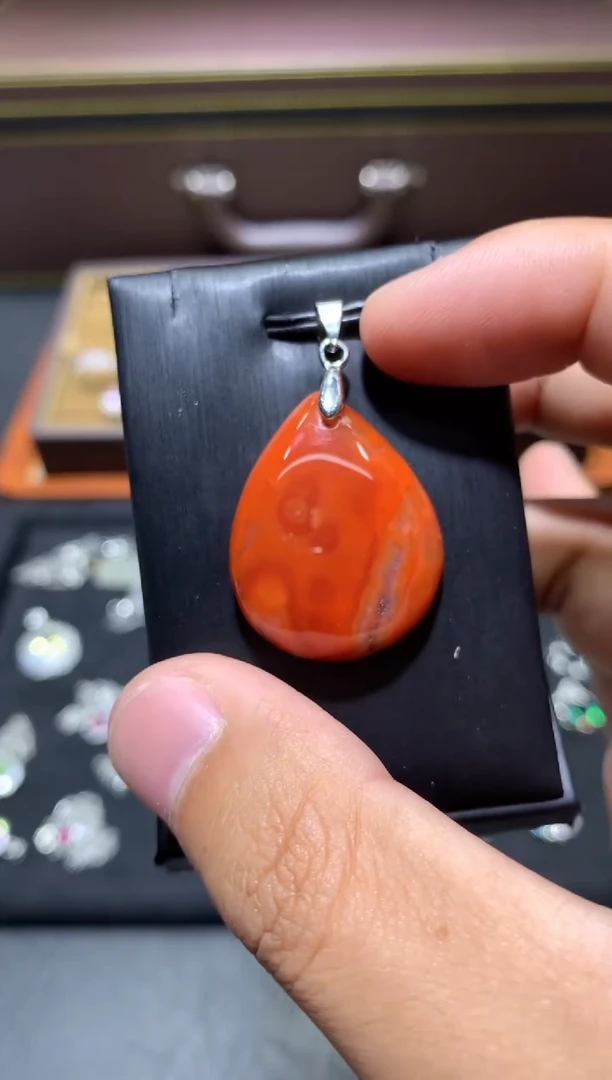 颈饰未镶嵌南红玛瑙Q27