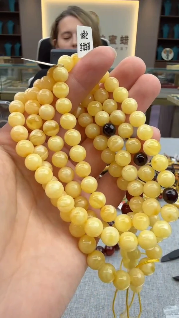 琥珀颈饰未镶嵌357秒拍号 假一罚三