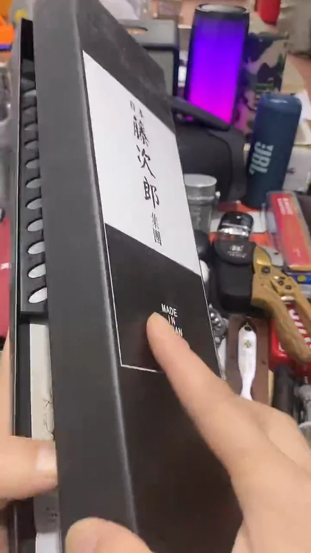 瓷片闪购商品 如图所示