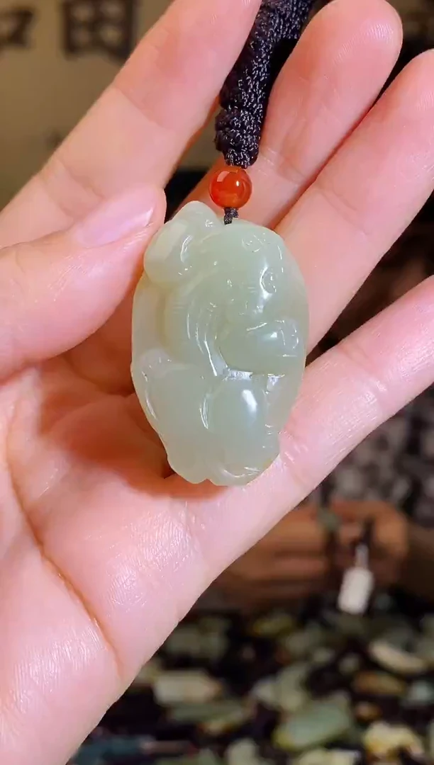 颈饰未镶嵌和田玉1