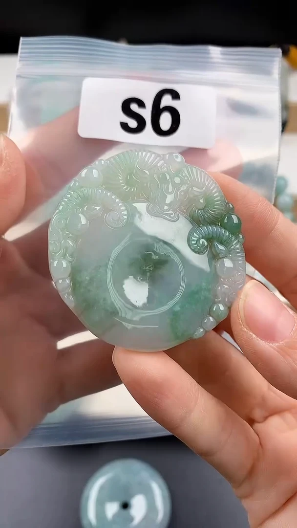 颈饰未镶嵌翡翠天然翡翠吊坠挂件