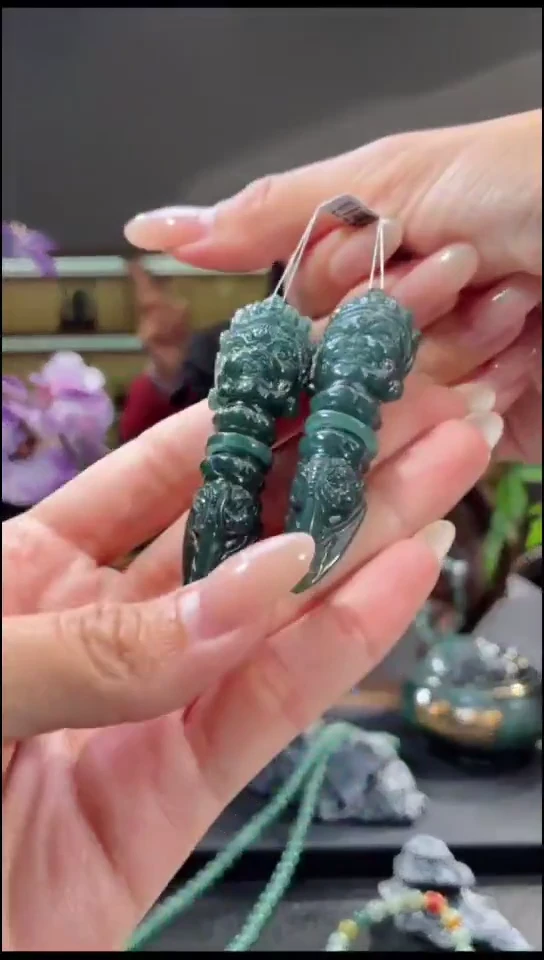 吊坠(不含链)未镶嵌翡翠降魔杵（多样性发其一）