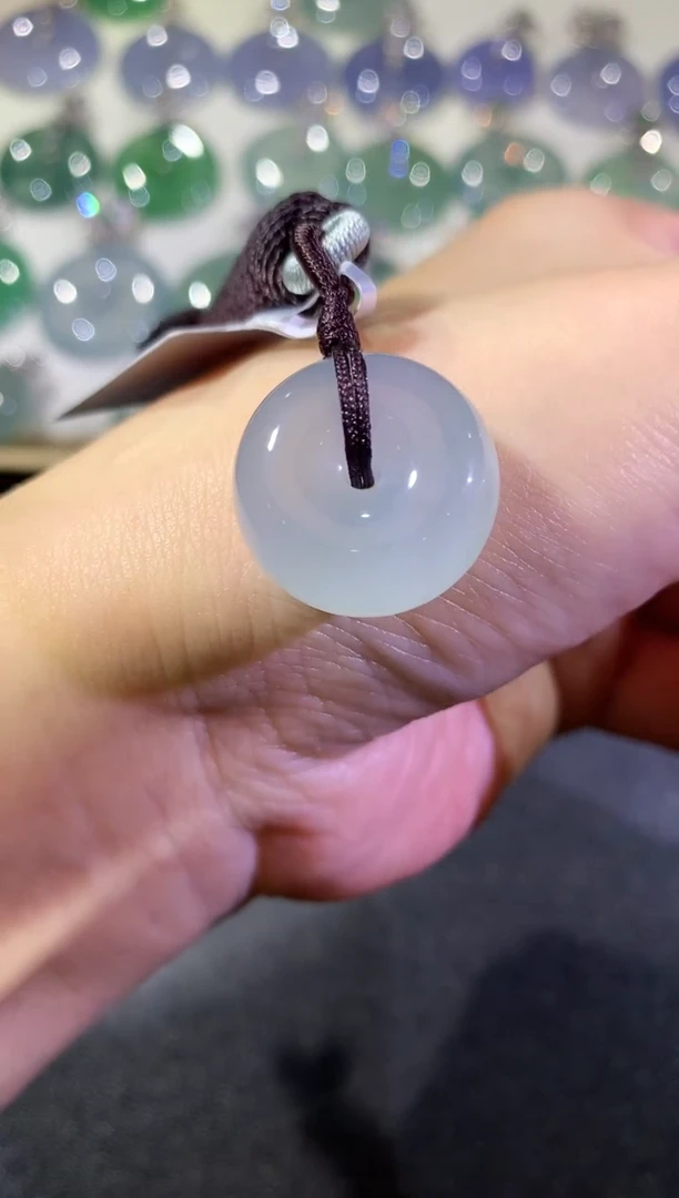 【闪购商品】翡翠吊坠(不含链)未镶嵌63无鉴赏多样性发货一件