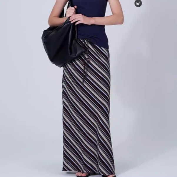 LABER THREE  复古条纹半裙25年春夏EC25154083——390