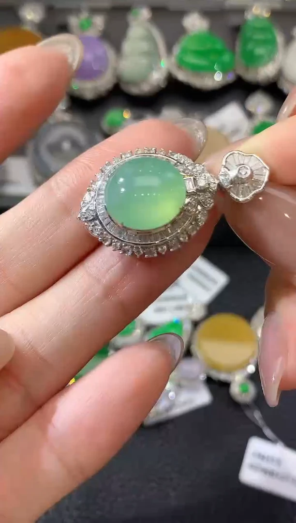 翡翠18K金镶嵌吊坠(不含链)D98