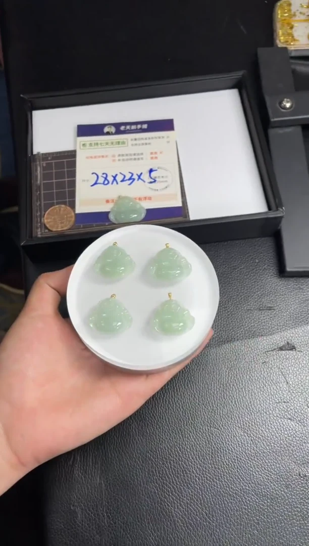 【闪购商品】翡翠挂件18K金镶嵌佛公FL09配绳/多样性发其一CP