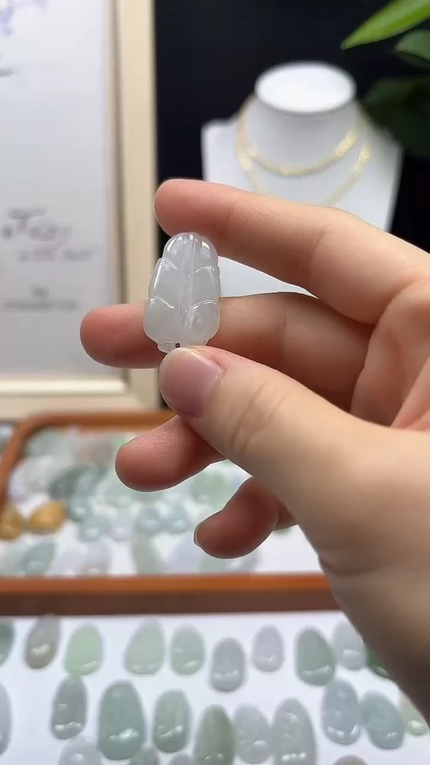 颈饰未镶嵌翡翠叶子5
