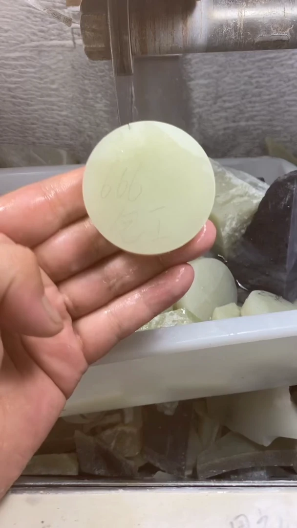 定制和田玉毛货抛光