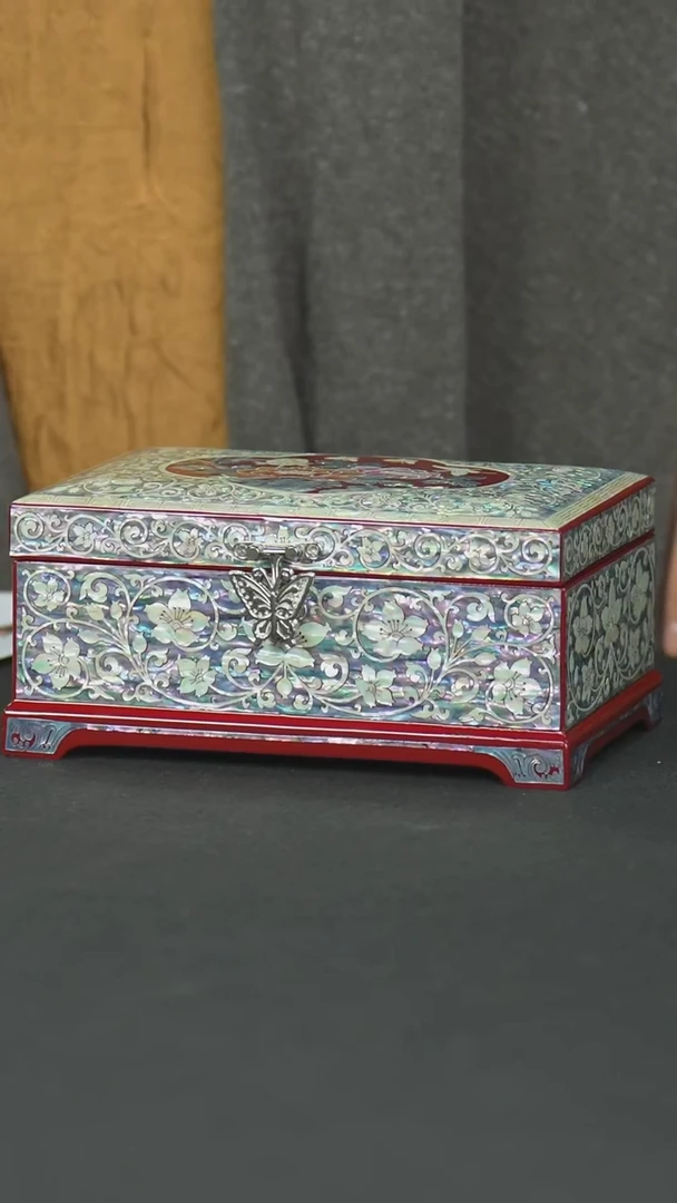 YZQQ螺钿牡丹宝石盒