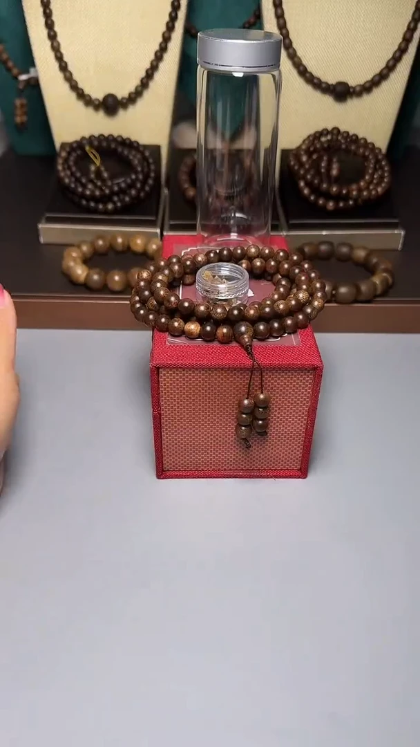 沉香富森红土0.8圆珠多圈