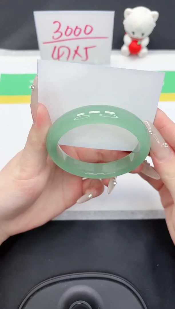 【闪购商品】石英质玉手镯未镶嵌18-62.3