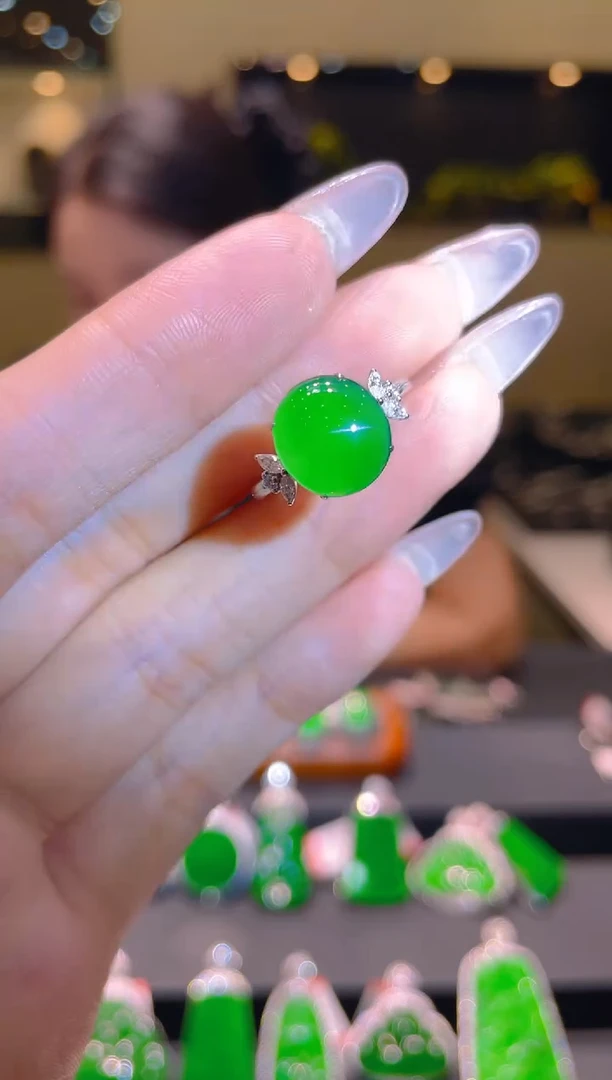 翡翠18K金镶嵌吊坠(不含链)A27