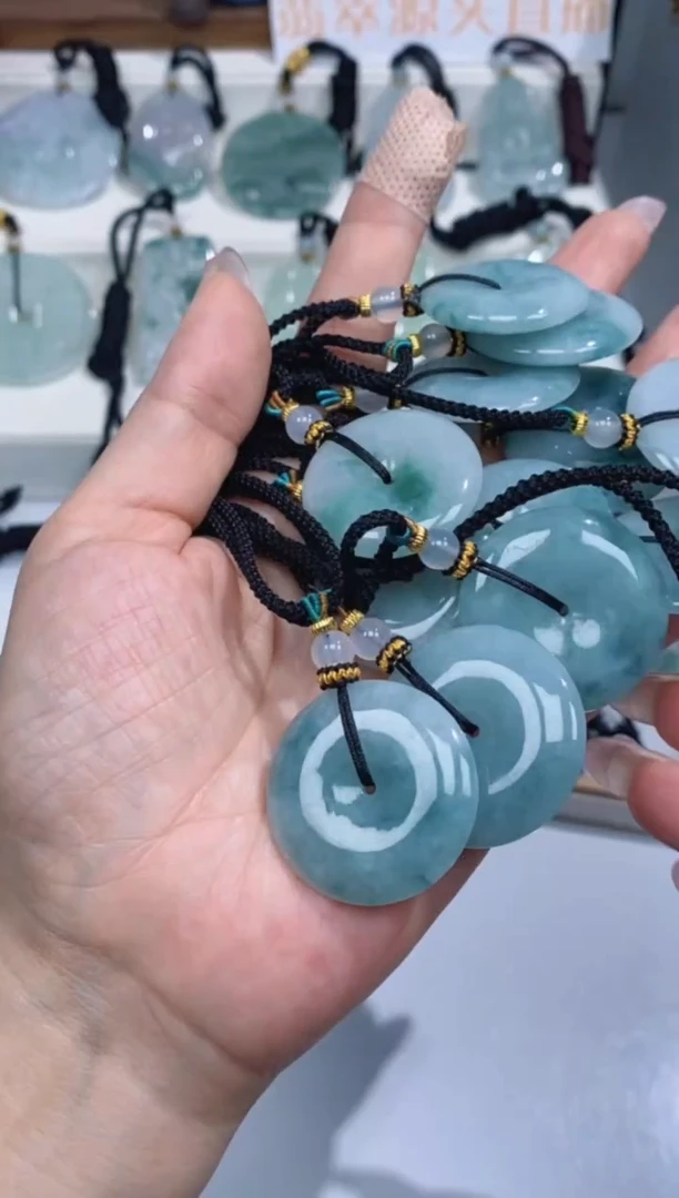 颈饰未镶嵌翡翠吊坠团购多样性发一件