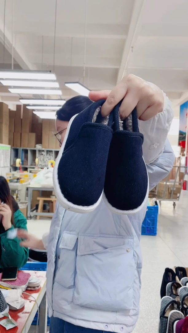 儿童黑色棉鞋18码196号