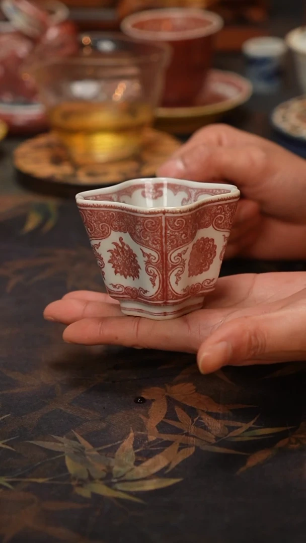 贵红窑釉里红景地开窗四方窝角斗方杯