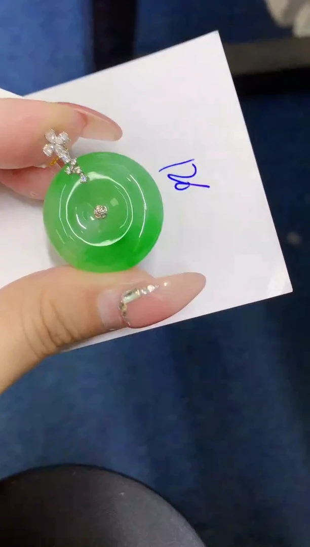 【闪购商品】翡翠颈饰18K金镶嵌000000000000