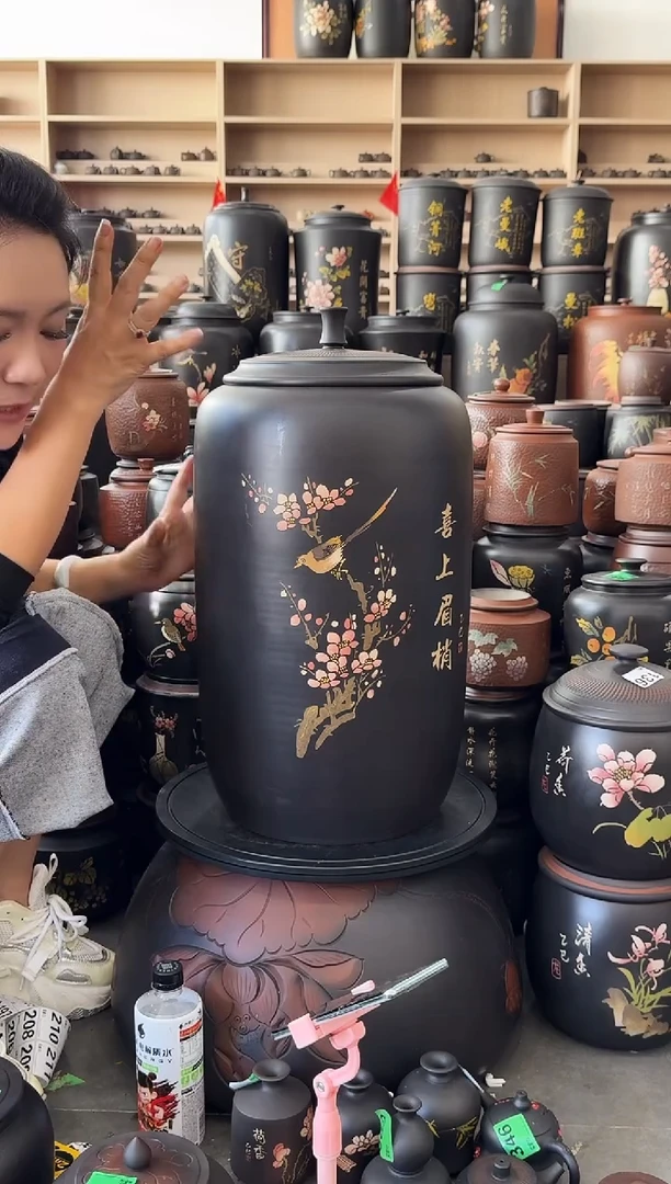 罐瑕疵 彩填高柱21饼茶缸高57cm  173