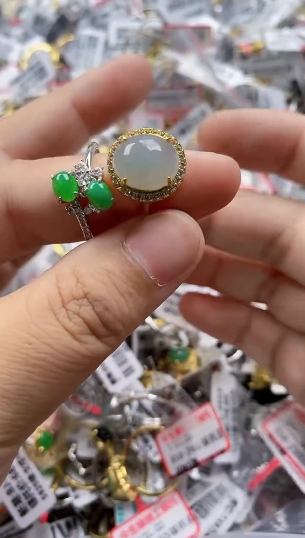 翡翠戒指银S925镶嵌6666      6