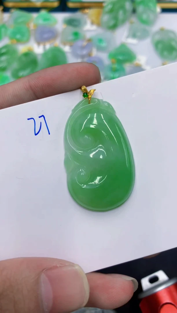 颈饰18K金镶嵌翡翠三**作11111