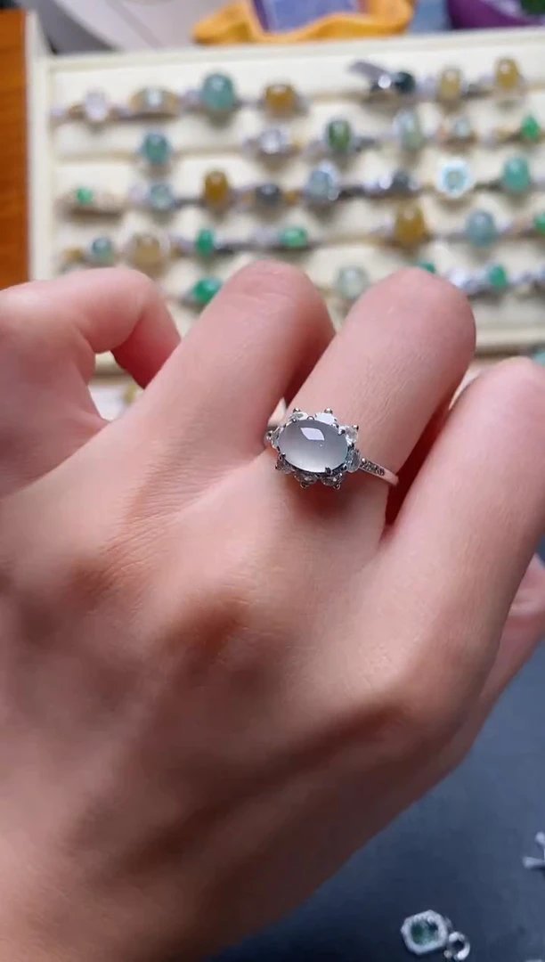 银S925镶嵌戒指翡翠6666666+4