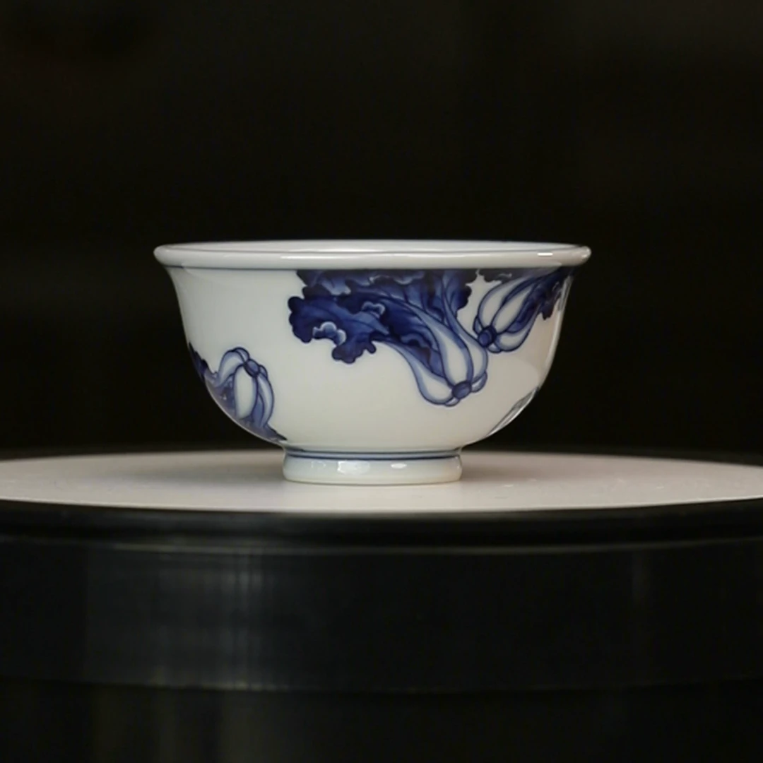 12.23/m80c1/甫生雅集/青花白菜纹主人杯