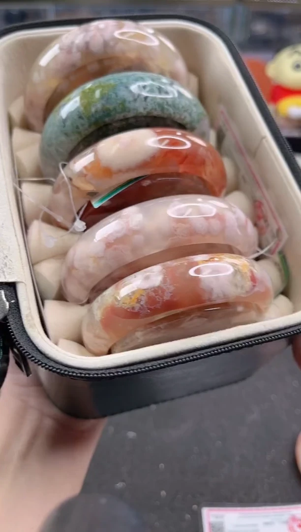 未镶嵌手镯石英质玉尘*丷圈口（赠品镯心）