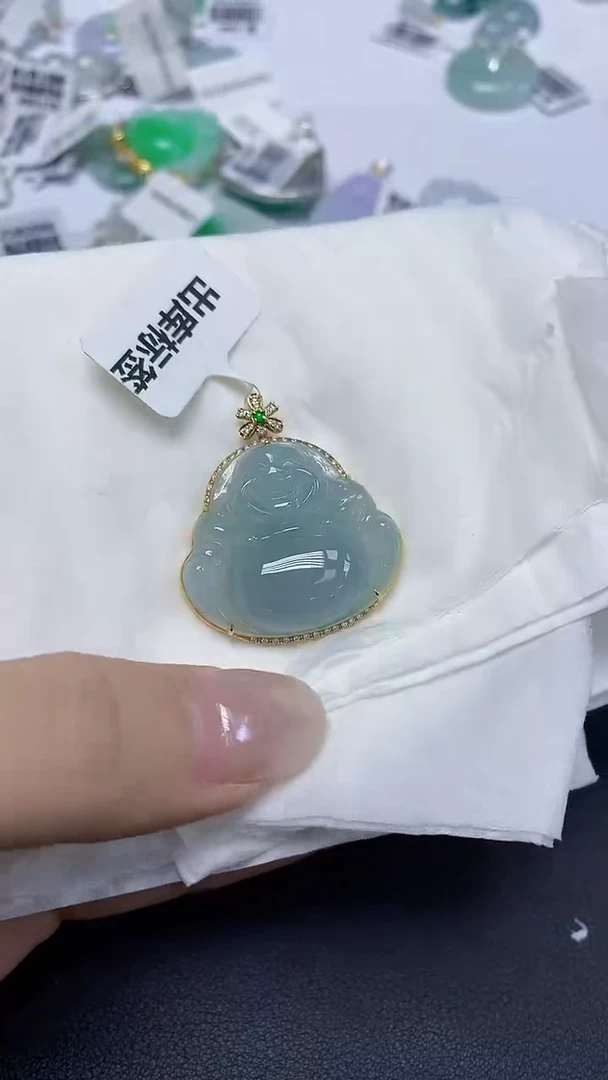 翡翠18K金镶嵌颈饰天然缅甸翡翠A货