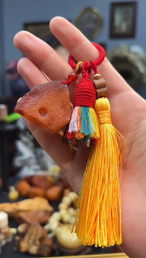 琥珀颈饰未镶嵌包挂