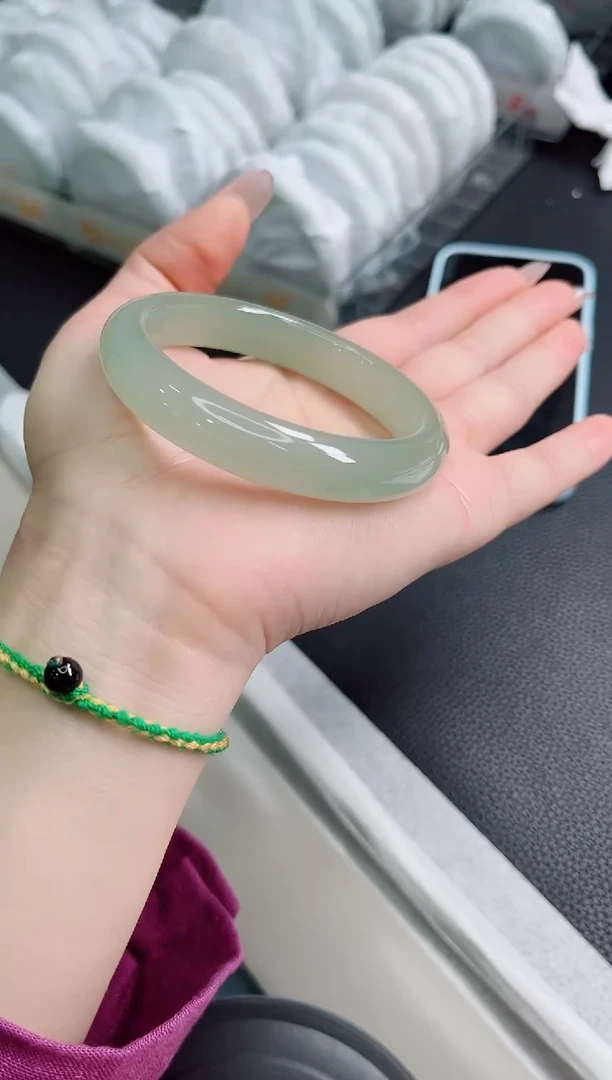 未镶嵌手镯石英质玉36-56.6