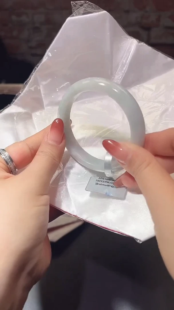 【闪购商品】翡翠手镯未镶嵌翡翠手镯