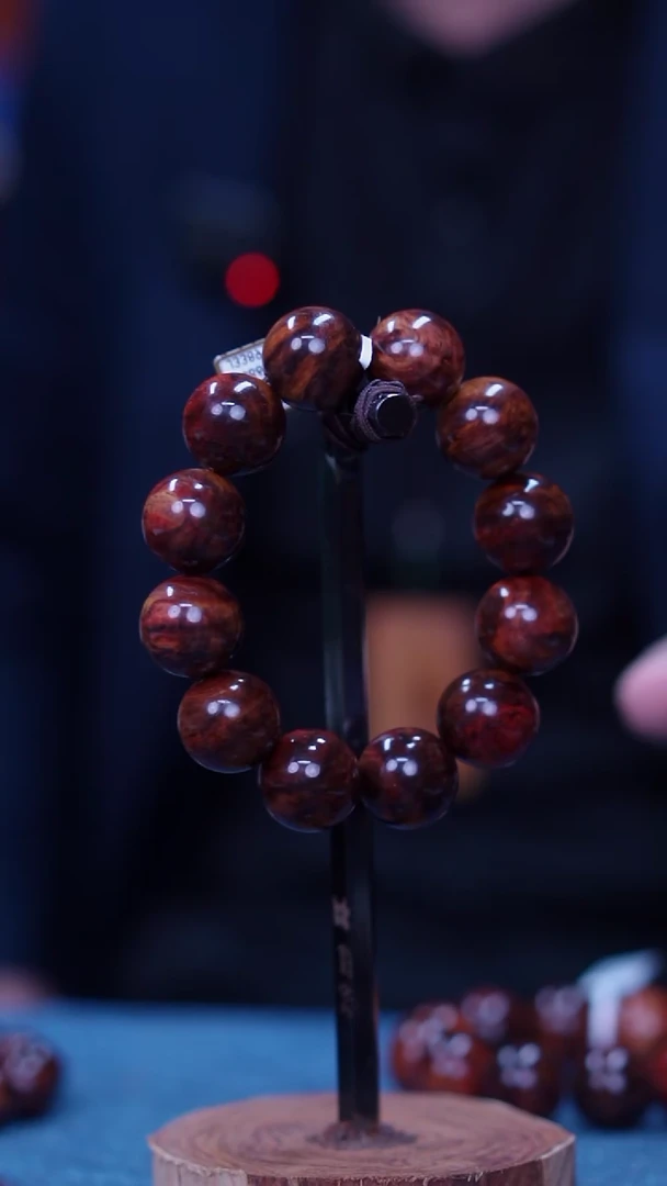 黄花梨/降香黄檀海南黄花梨霸王岭瘤疤花2.0手串（52克）399