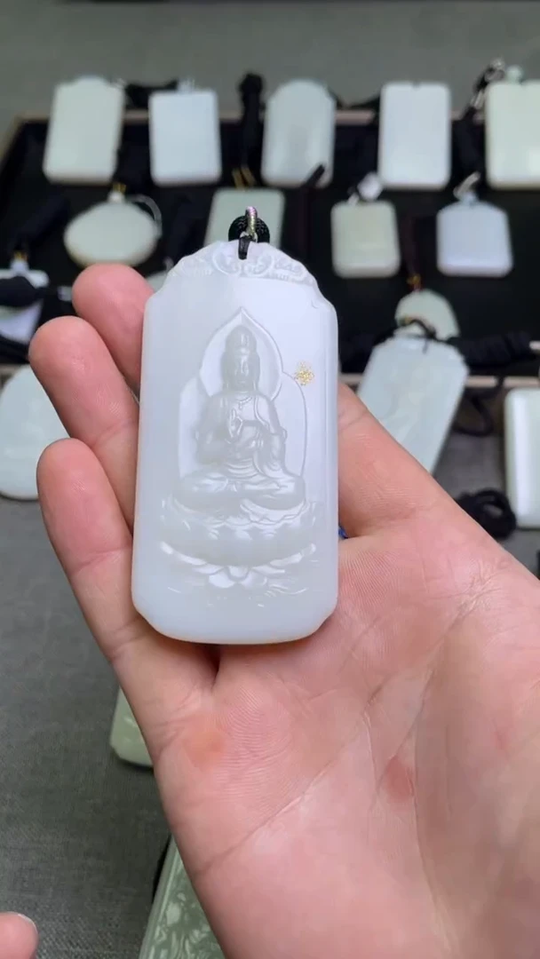 颈饰未镶嵌和田玉1