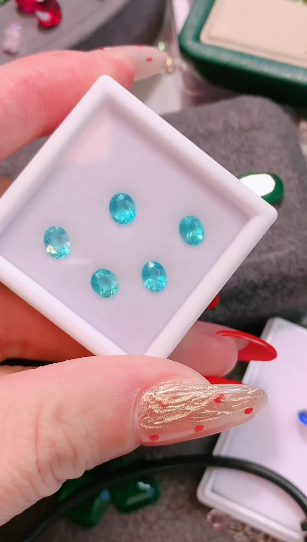 未镶嵌磷灰石裸石5 p