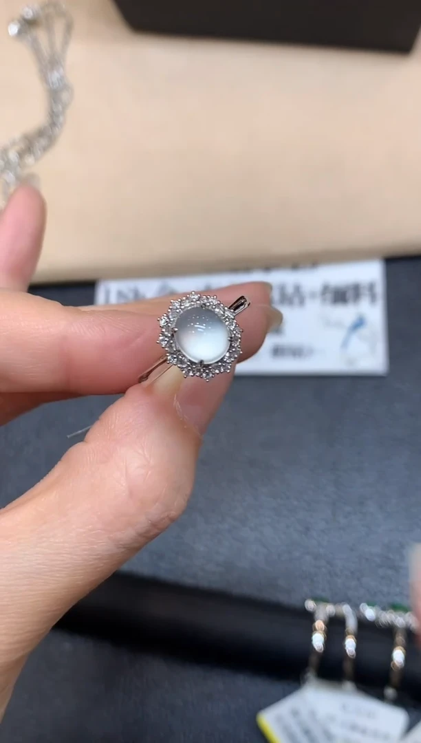 18K金镶嵌戒指翡翠6【无服务费蛋面【无服务费