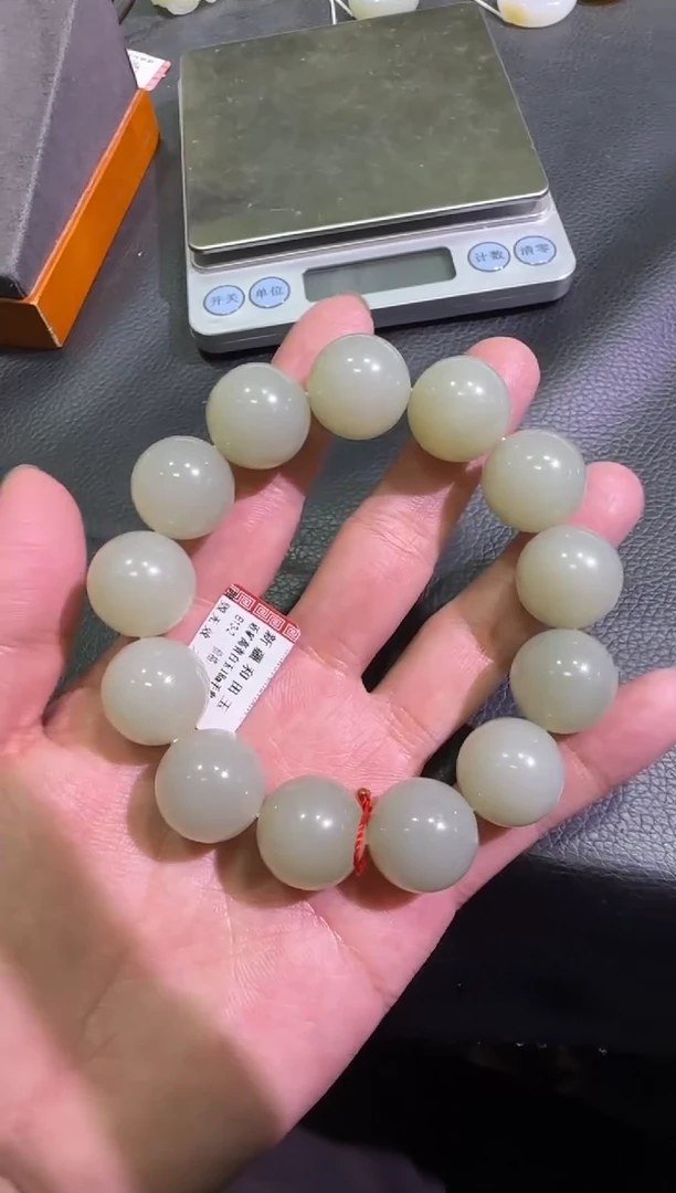 未镶嵌手串和田玉迷**张近矿高青白玉手串