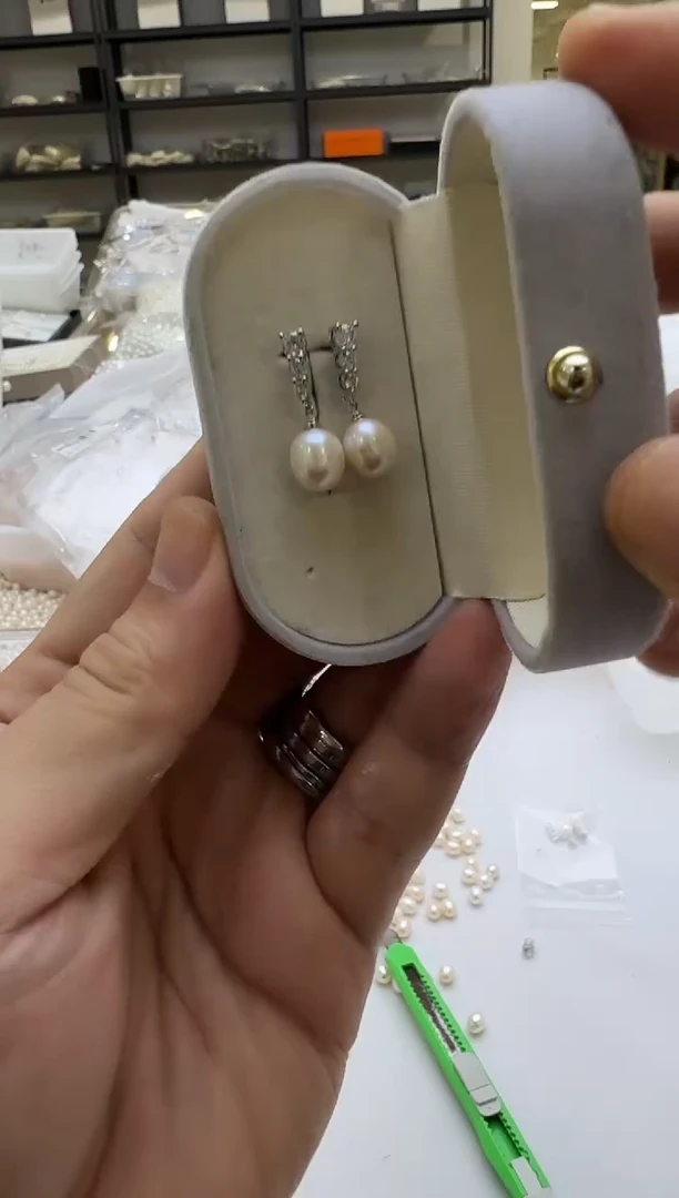 未镶嵌淡水珍珠耳饰8mm 水滴