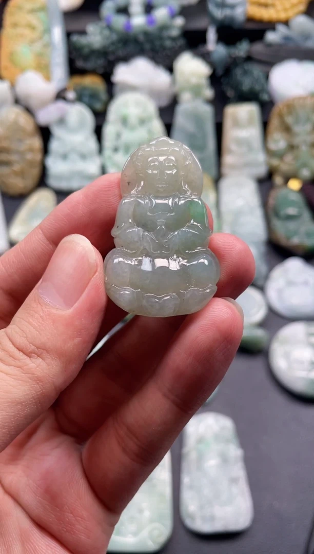 颈饰未镶嵌翡翠1  天然翡翠a货  观音
