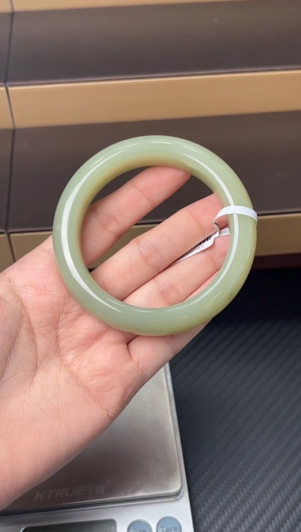 未镶嵌手镯和田玉若羌微色差56+m