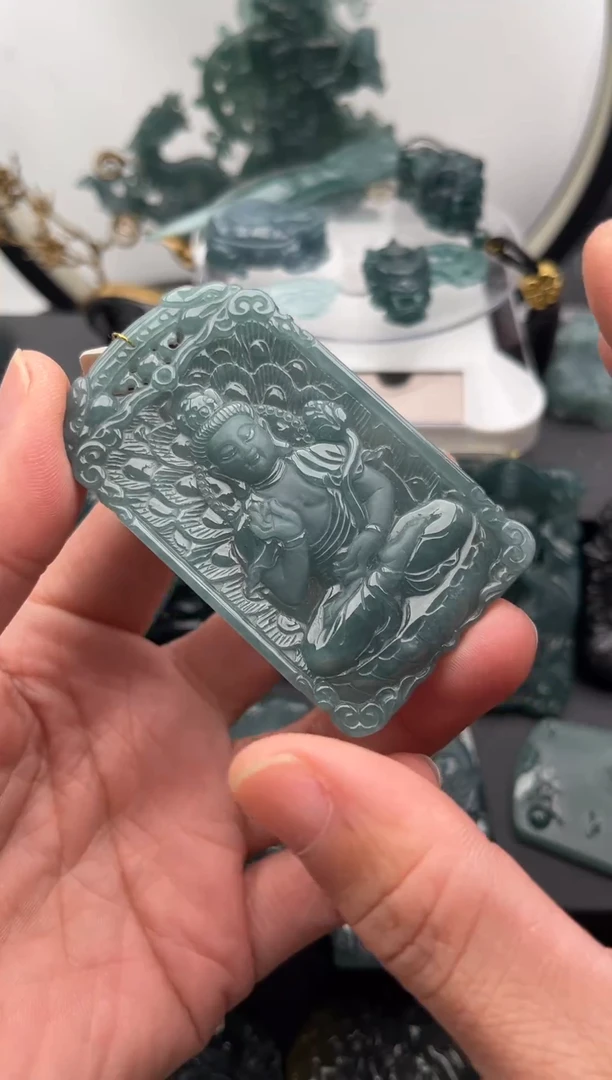 颈饰未镶嵌翡翠大势至