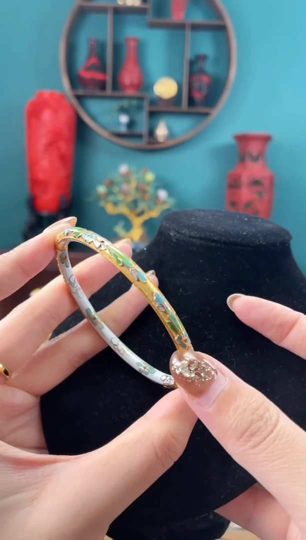 景泰蓝金地开口圆镯子57-62白色