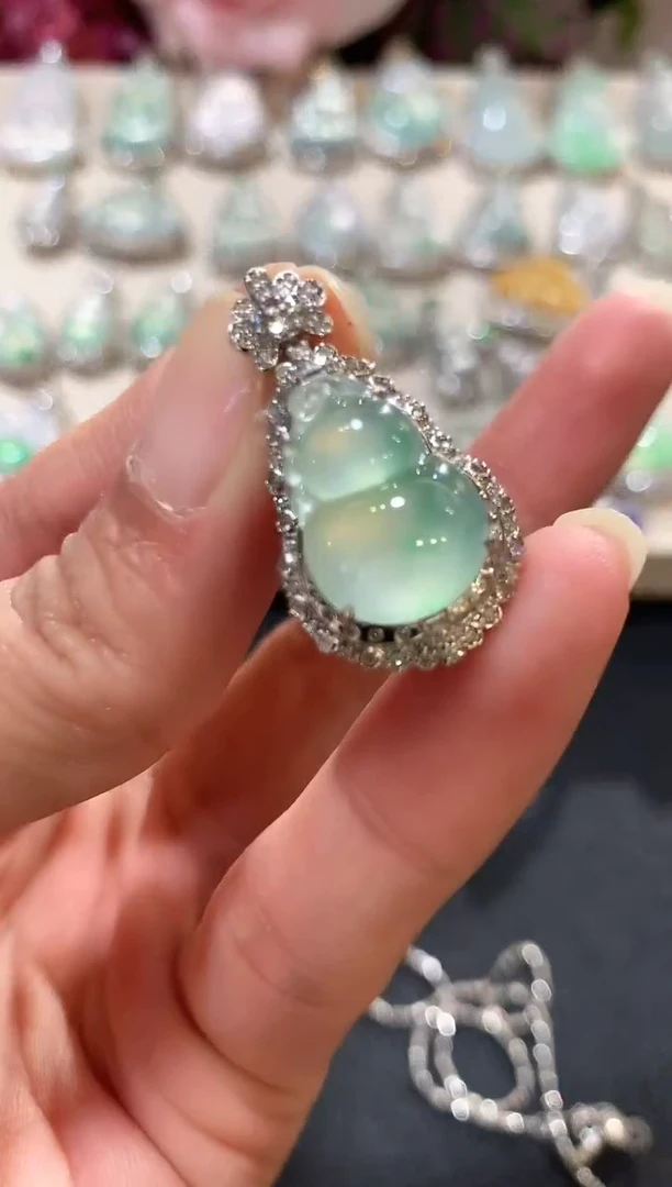 吊坠(不含链)18K金镶嵌翡翠n22