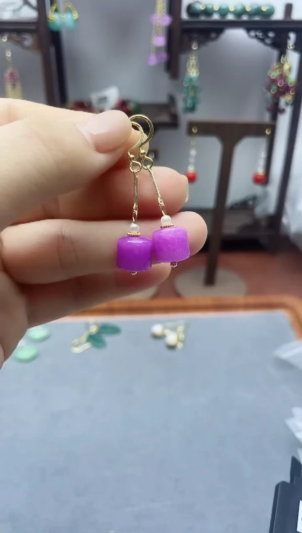 银S925镶嵌翡翠耳饰229000