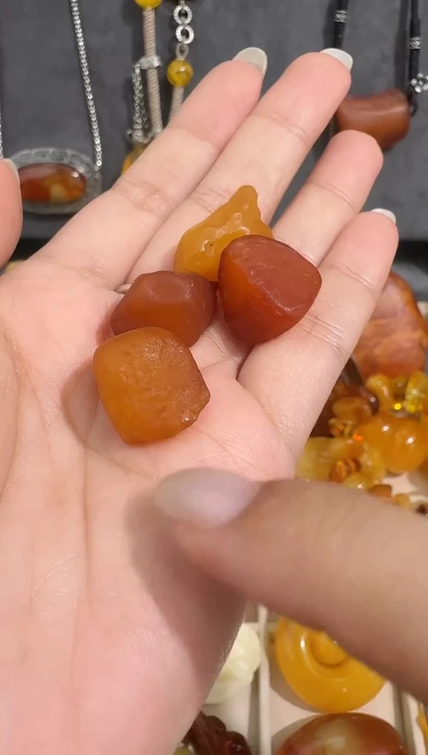 裸石琥珀未镶嵌随机多样性 单发一个