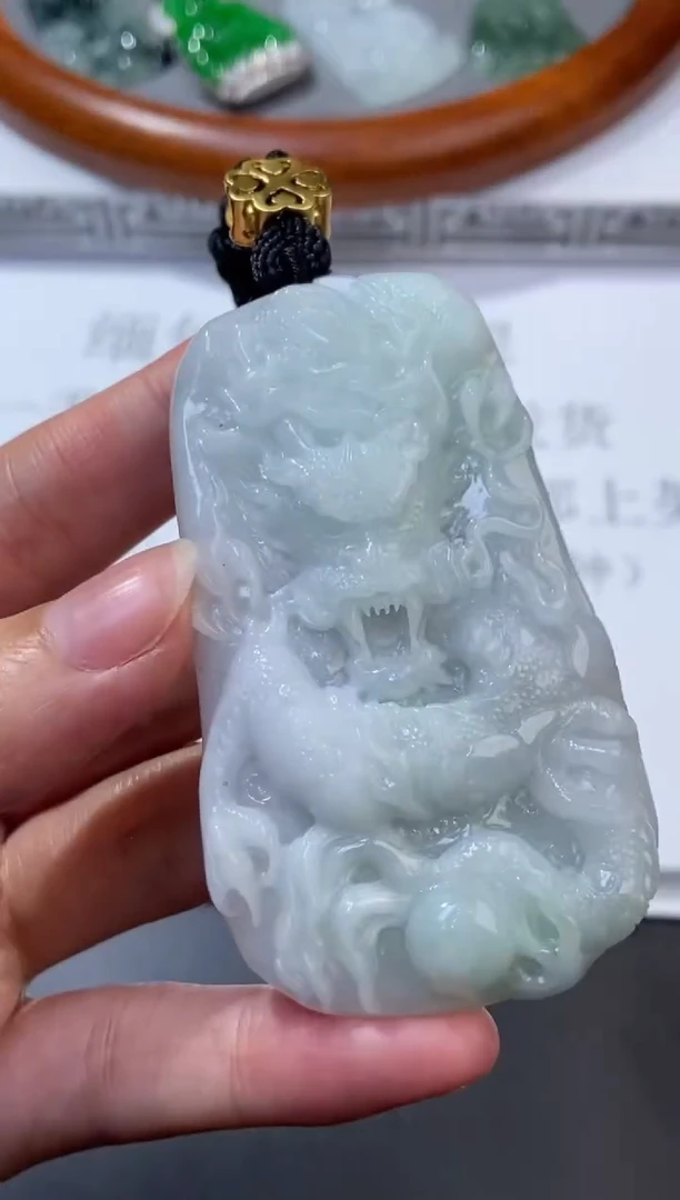 未镶嵌挂件翡翠376665    多人