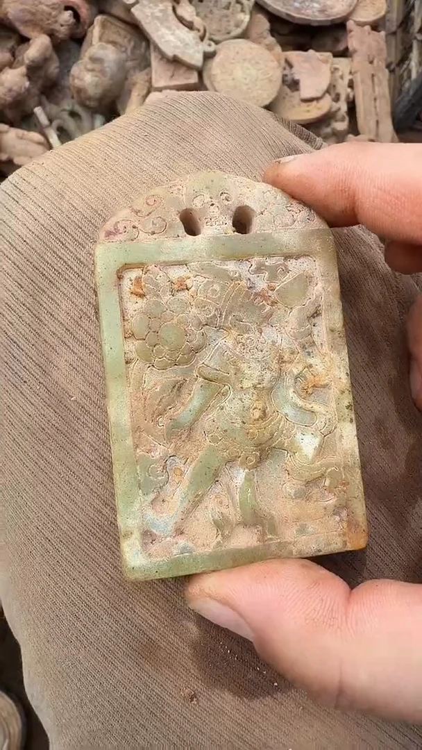 未镶嵌岫岩河磨玉（透闪石质玉）挂件用***醋岫岩河磨玉