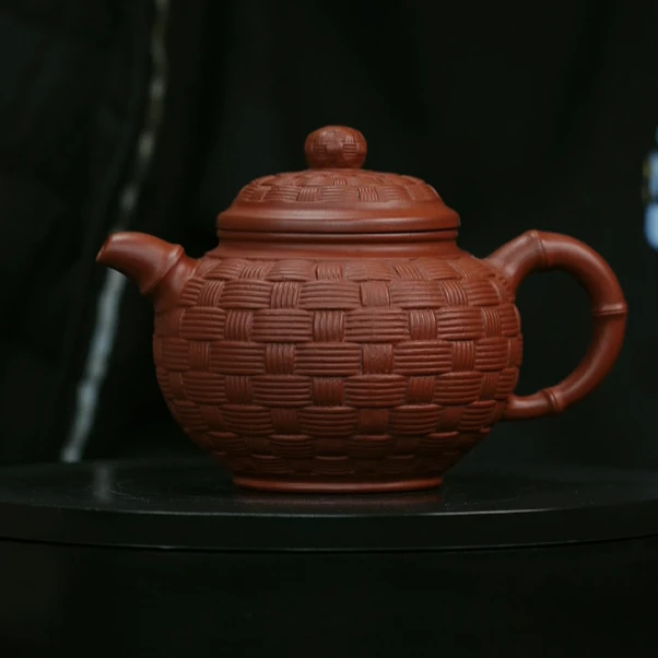 宜兴原矿朱泥竹编掇只紫砂壶