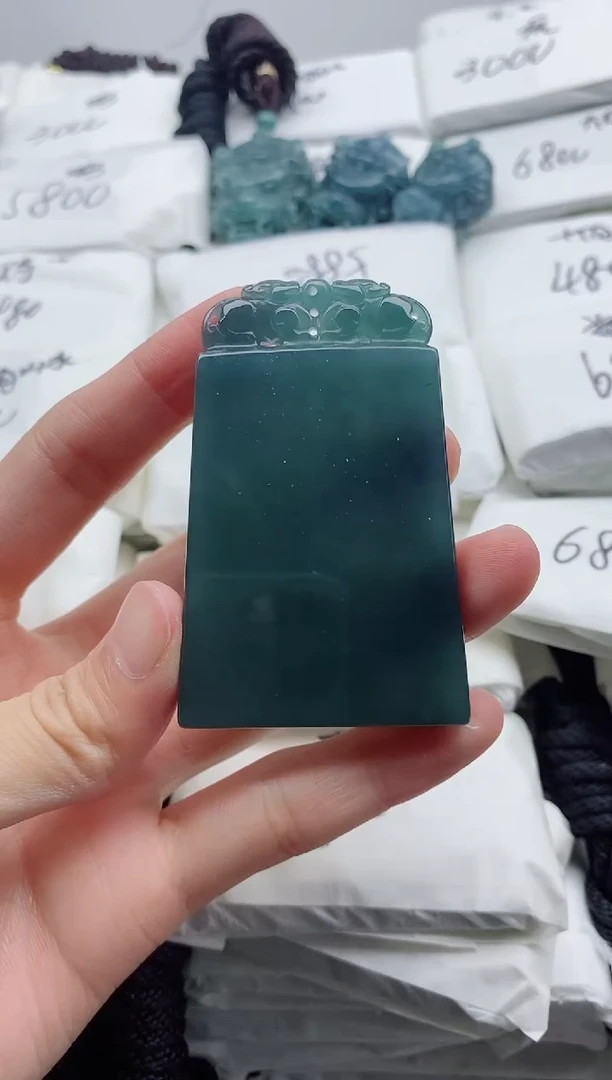 颈饰未镶嵌翡翠8