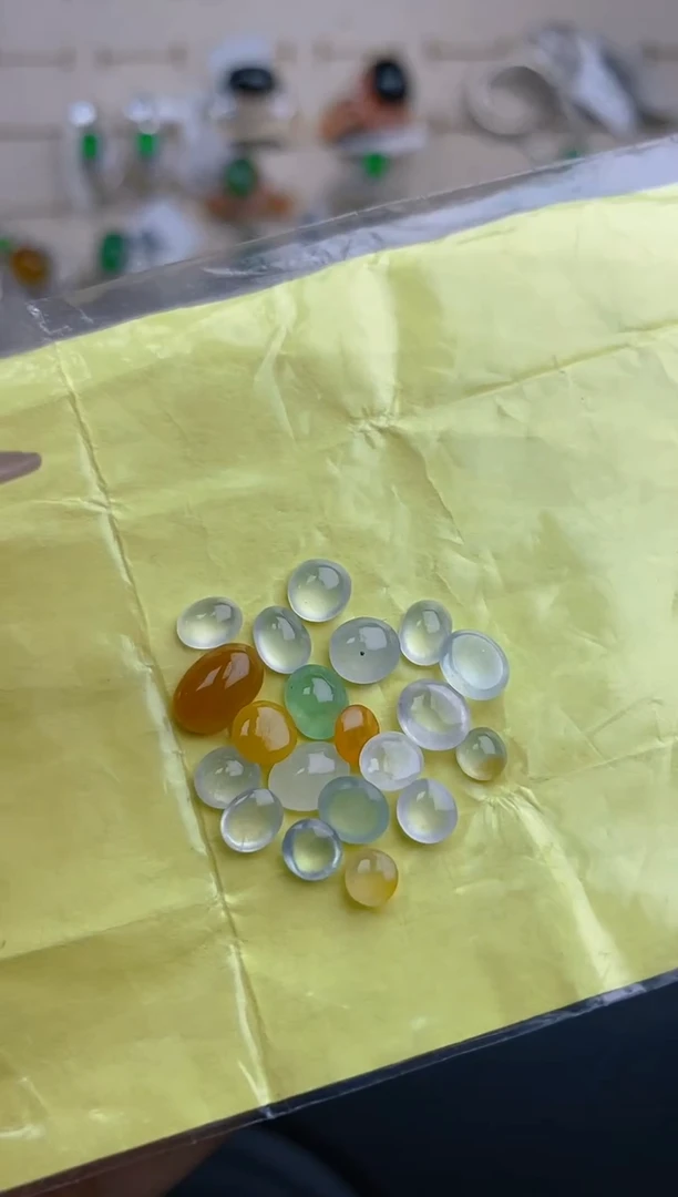 定制翡翠未镶嵌天然翡翠蛋面42